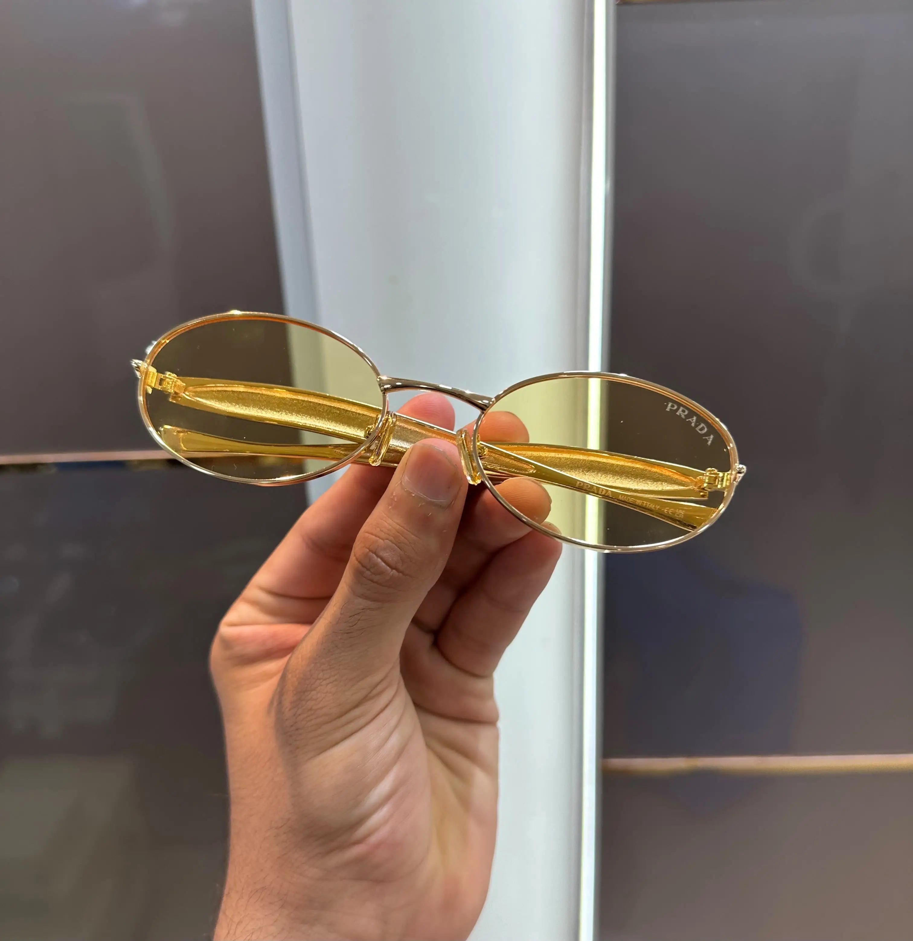 Prad a Gold Yellow Premium Shades 5002 Secondary image