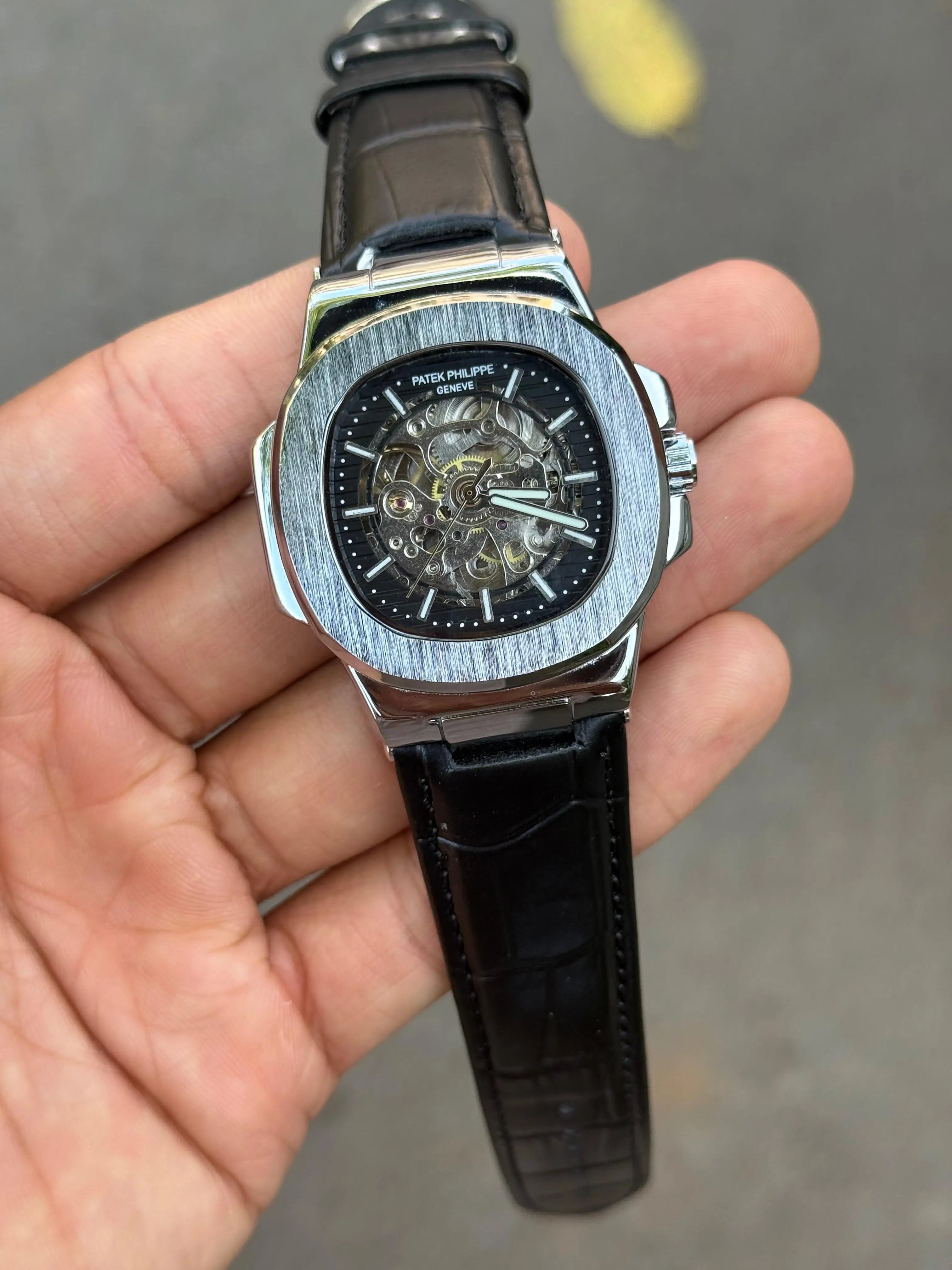 Pate k Phillipe Nautilus Leather Automatic Secondary image