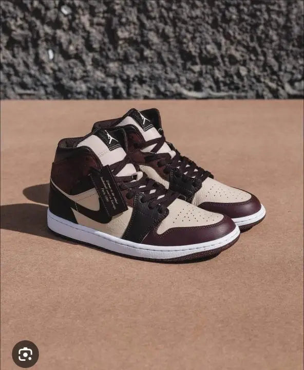 Nik_e Air Jordan 1 Mid SE Paris YMCA