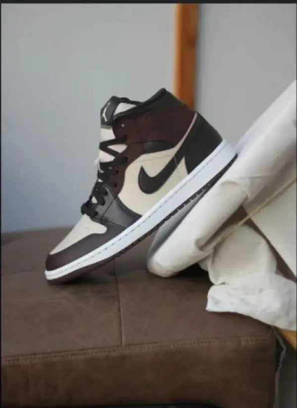 Nik_e Air Jordan 1 Mid SE Paris YMCA
