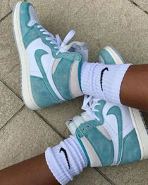 Nik_e Jordan 1 Retro High Turbo Green Surplus Semi UA