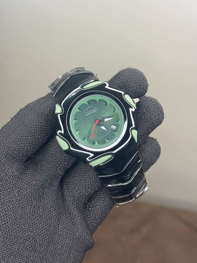 Oakle y Blade Black-Green Metal Premium Watch Secondary image