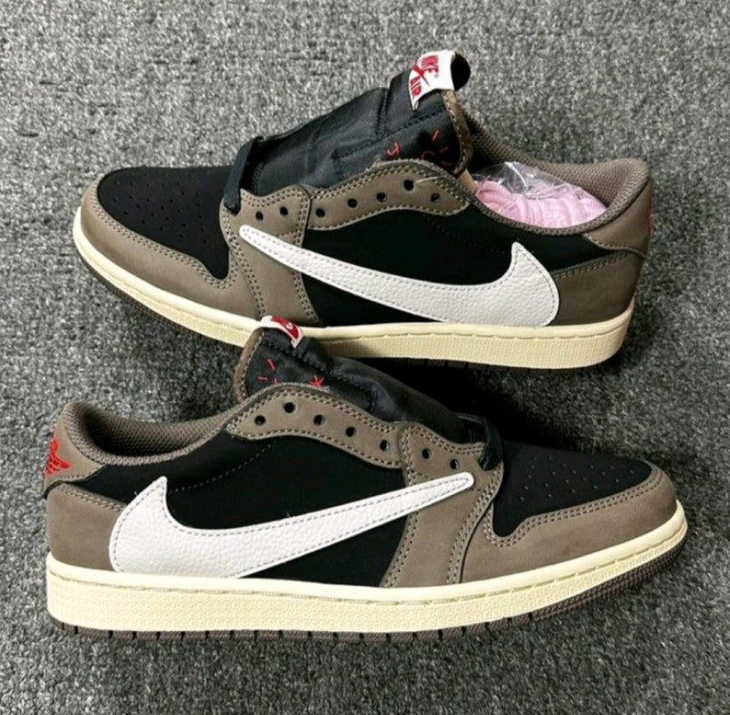 JORDAN 1 LOW TRAVI SCOTT BROWN Main image