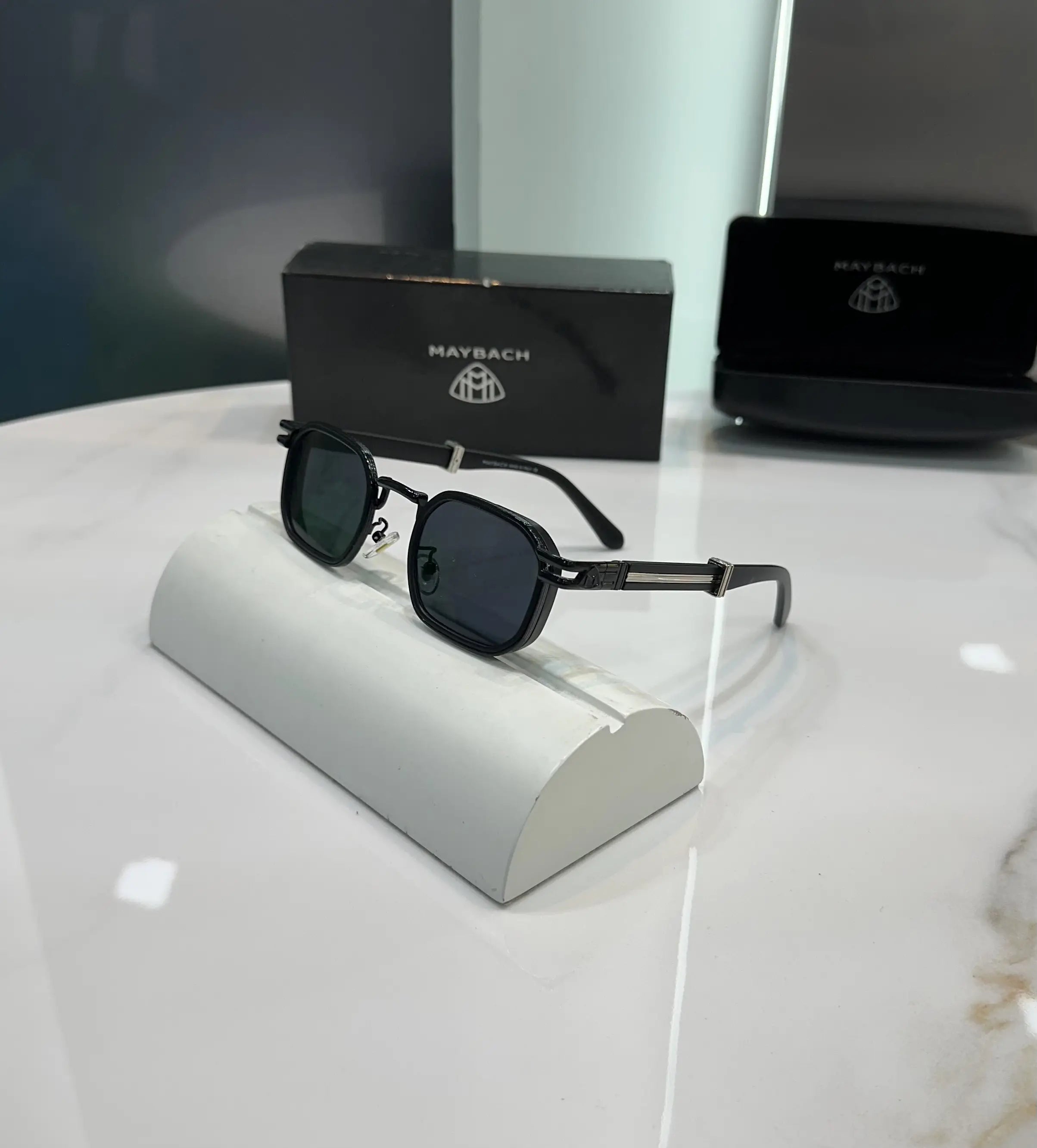 Maybach All Black Premium Shades 2735 Main image