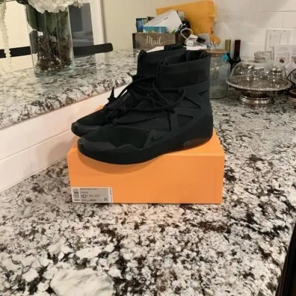 Nik_e Air Fear Of God Triple Black