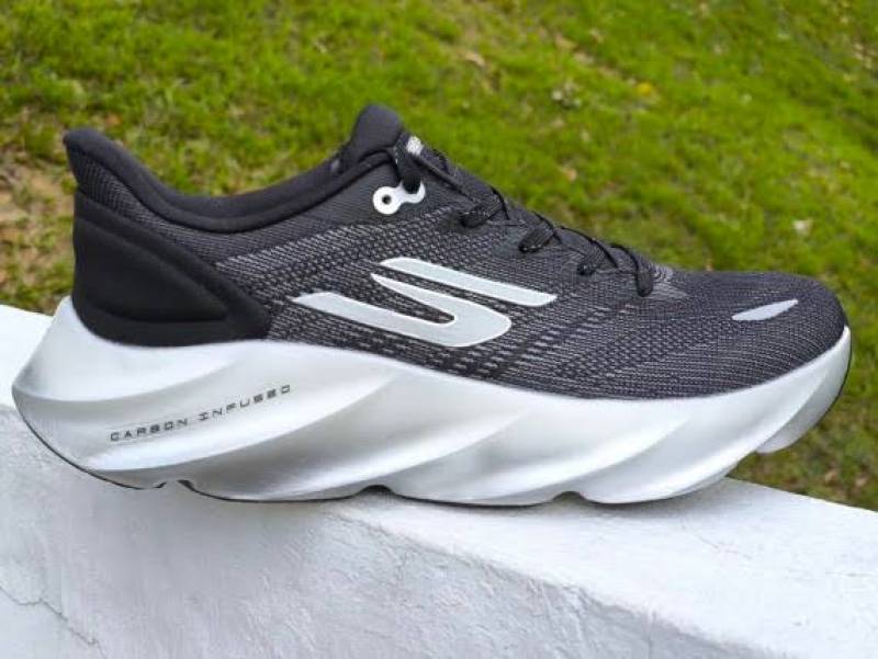Skecherrs aero burst black Main image