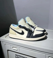 Air Jordan 1 Low SE Coconut Milk Black Muslin