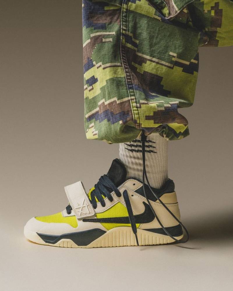 travis scott x jordan jumpman jack trainer bright cactus Main image