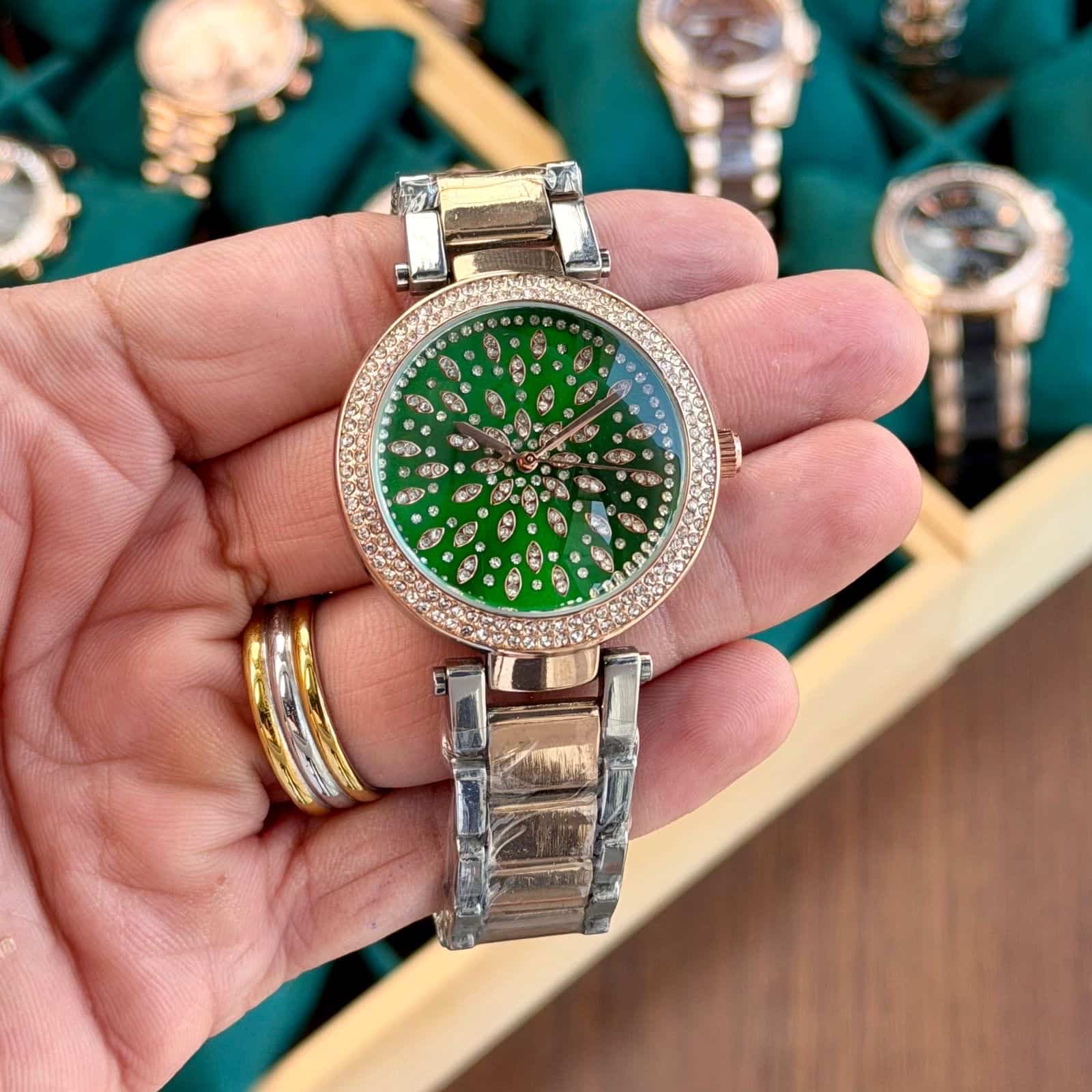 MICHAELKORS_LADIES_ROSE-TT-GREEN Main image