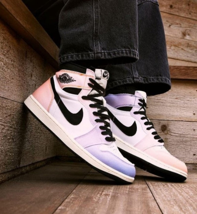 AIR JORDAN RETRO 1 SKYLINE Main image