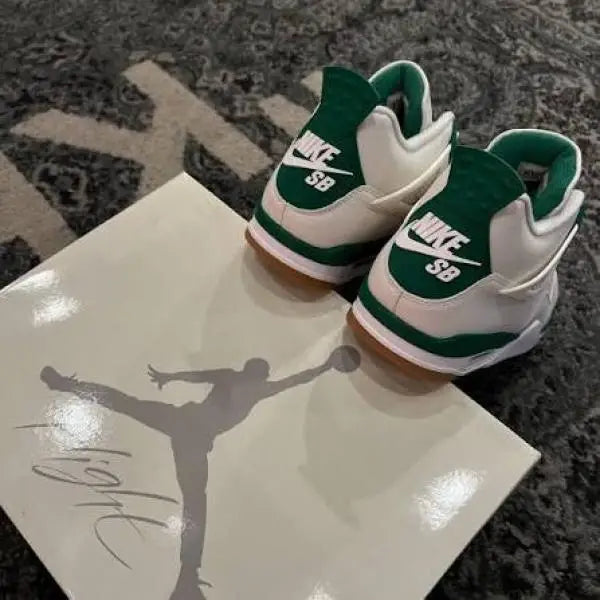AIR JORDAN RETRO 4 PINE GREEN 💚