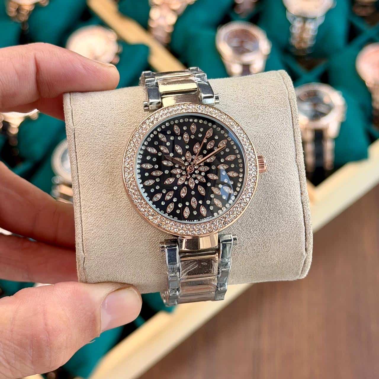 MICHAELKORS_LADIES_ROSE-TT-BLACK Secondary image