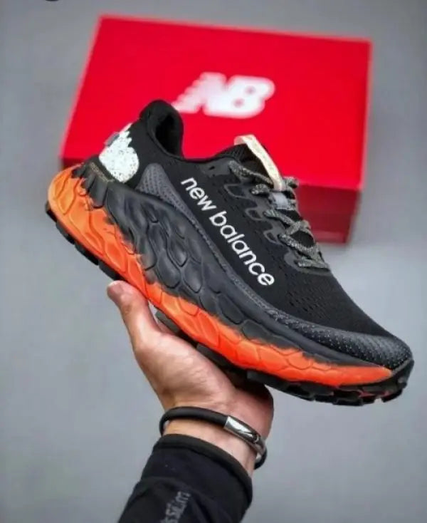 New BALANC_E FRESH FOAM X MORE TRAIL BLACK