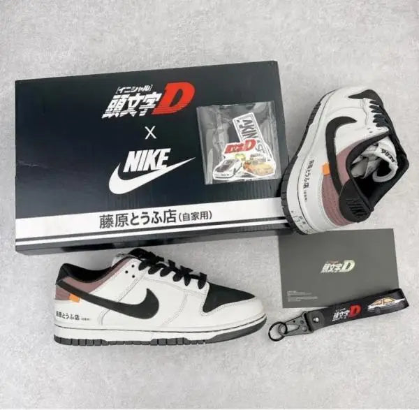 Nik_e SB Dunk Low Aae86 With Accessories