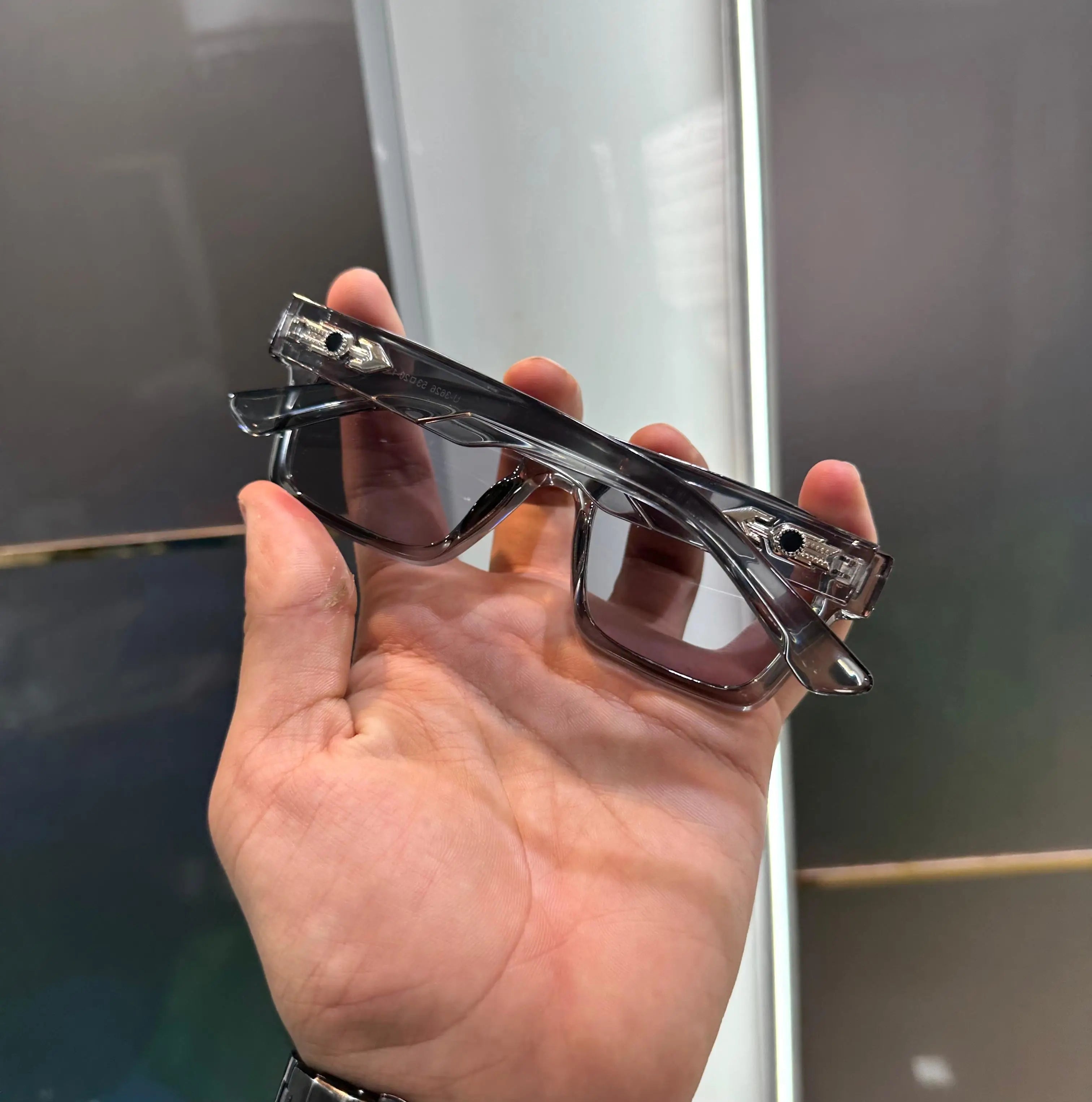 Prad a Ice Grey Premium Shades 3626