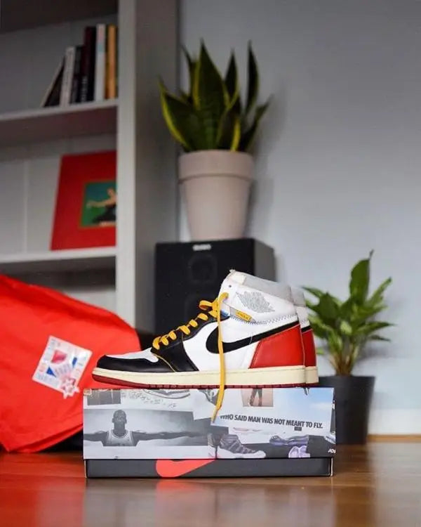 Nik_e Jordan Retro 1 High X Union Black Toe Leather Surplus Semi UA Secondary image
