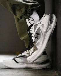 Unde r Armour Echo Slipspeed white black