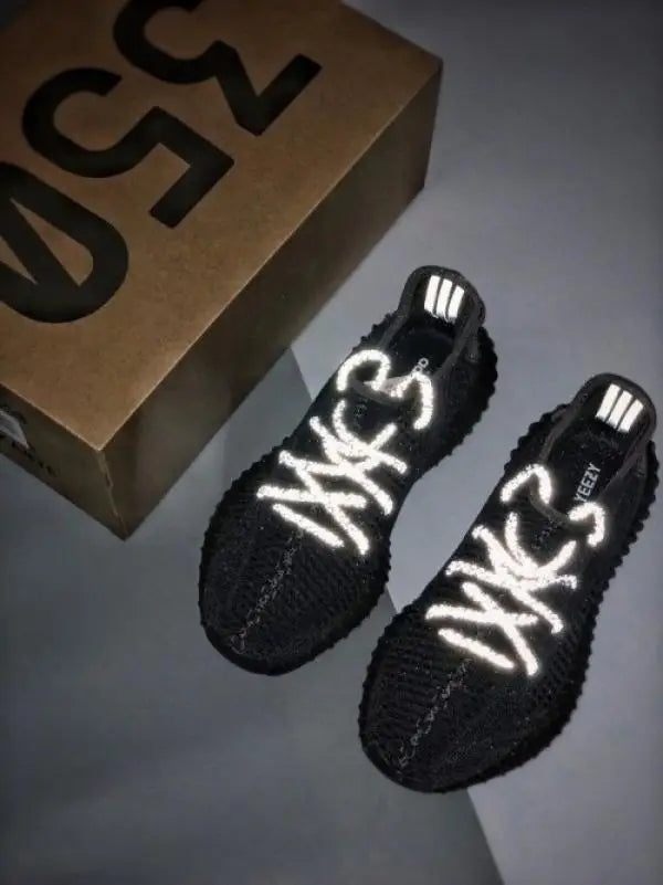 Adida_s Yeezy Boost 350 V2 Lace Reflective With Accessories
