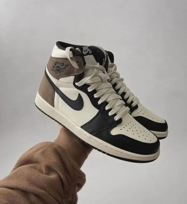 Nik_e Jordan Retro 1 Dark Mocha Surplus Semi Ua