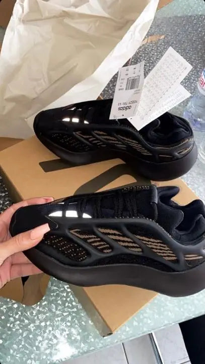 Adida_s Yeezy 700 V3 Alvah Glow in Dark Secondary image