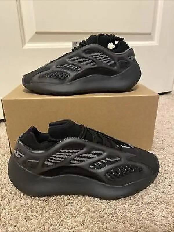 Adida_s Yeezy 700 V3 Alvah Glow in Dark Main image
