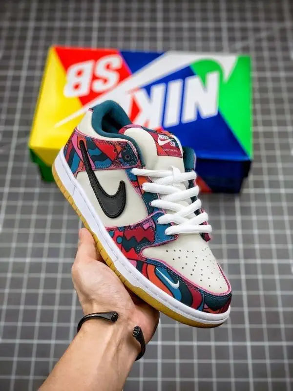 Nik e SB Dunk Low Parra Secondary image