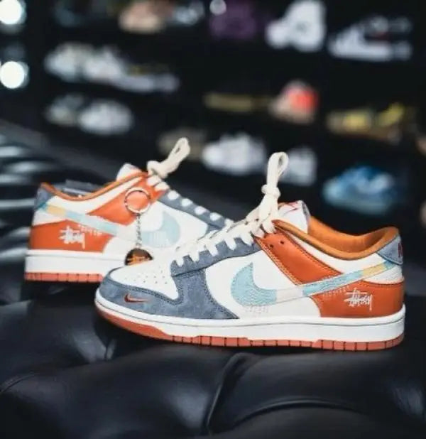 Nik_e SB DUNK STUSSY GREY ORANGE 2025 Suede Quality Main image