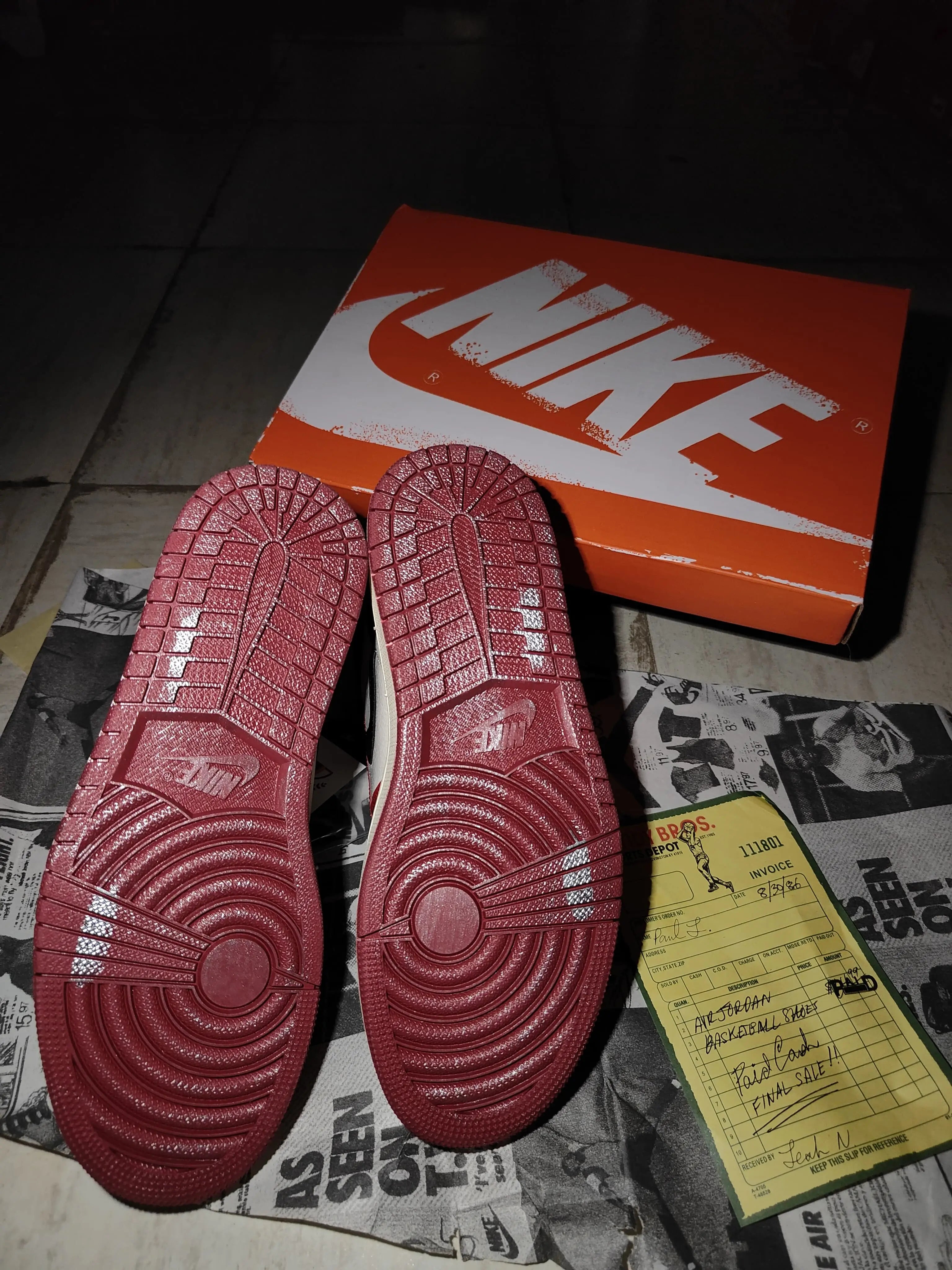 NIKE AIR JORDAN RETRO 1 LOST & FOUND WITH ALL ACCESSORIES 😍