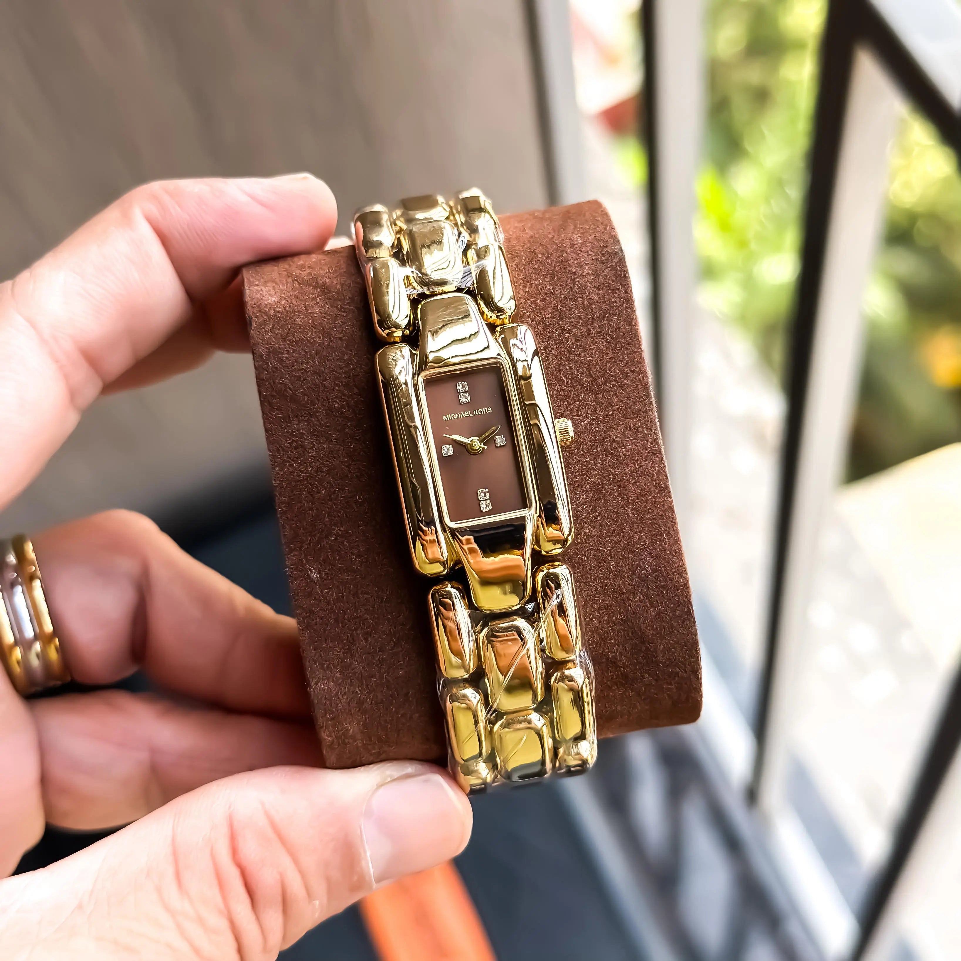 MICHAELKORS_LADIES_GOLD_BROWN