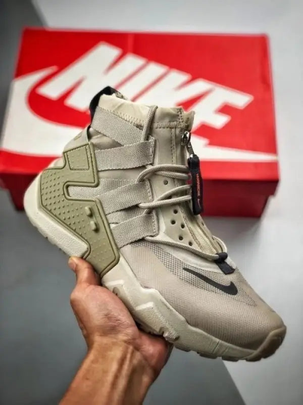 Nik e Air Huarache Gripp Desert Sand Main image