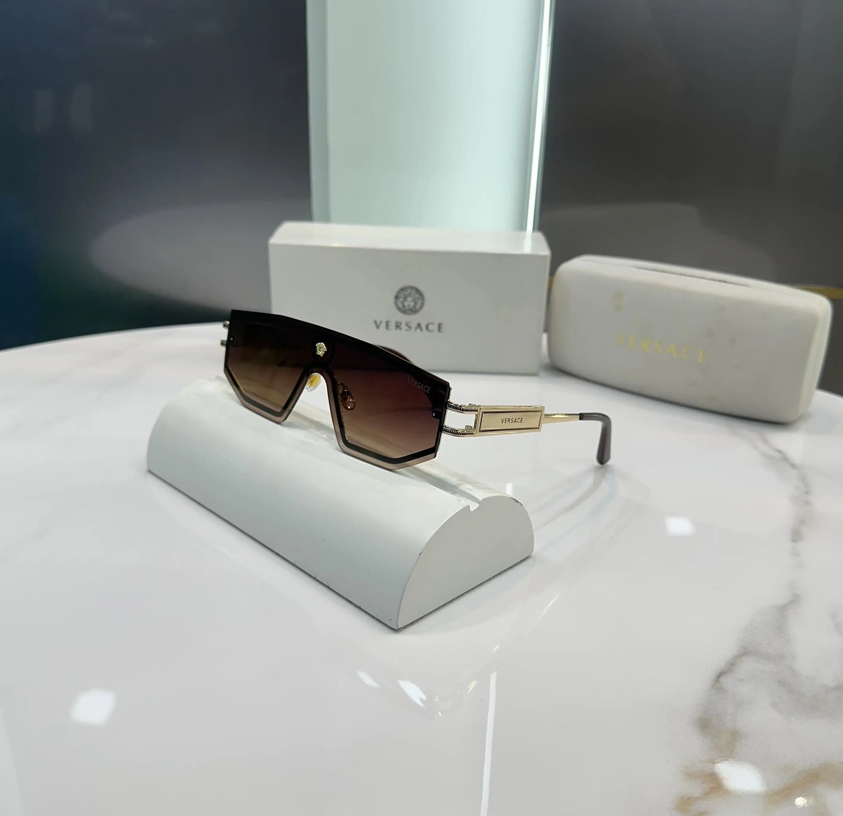 Versac e Gold Brown Metal Premium Shades 9995 Main image