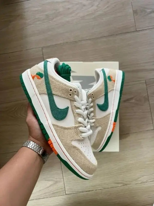 Nik e sb dunk low X Jarritos Main image