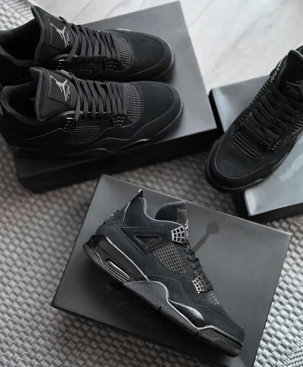 AIR JORDAN 4 BLACK CAT SEMI UA