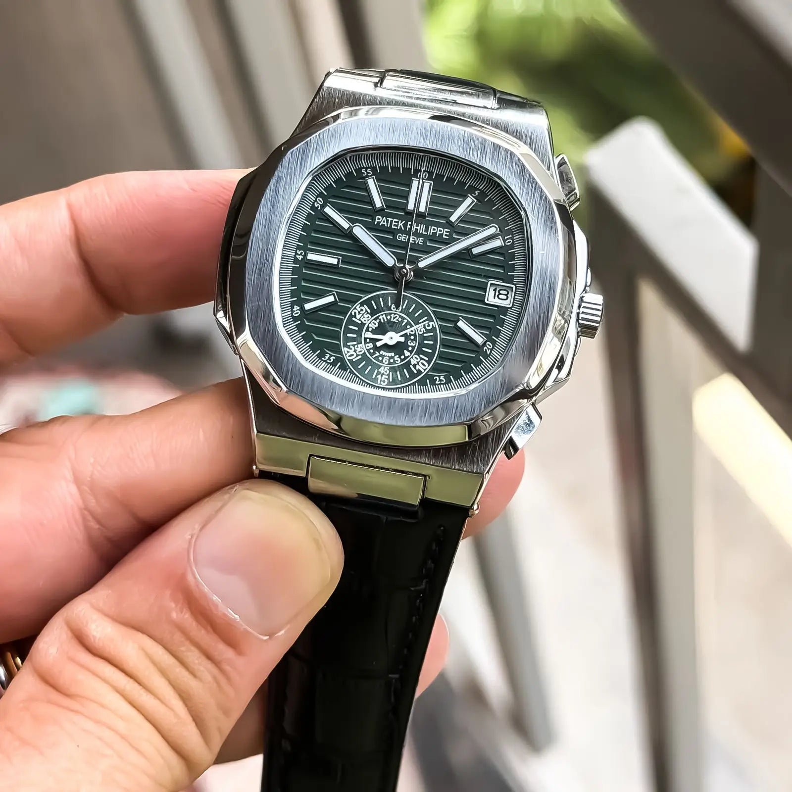 PATEK_CRONO_SILVER_GREEN Secondary image